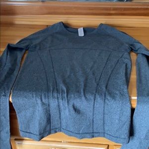 Ivivva charcoal grey long sleeve fly tech